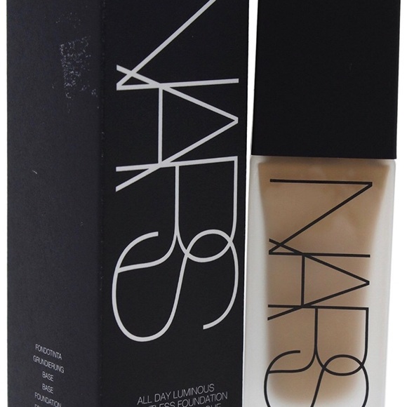 NARS All Day Luminous Weightless Foundation - Picture 4 of 5